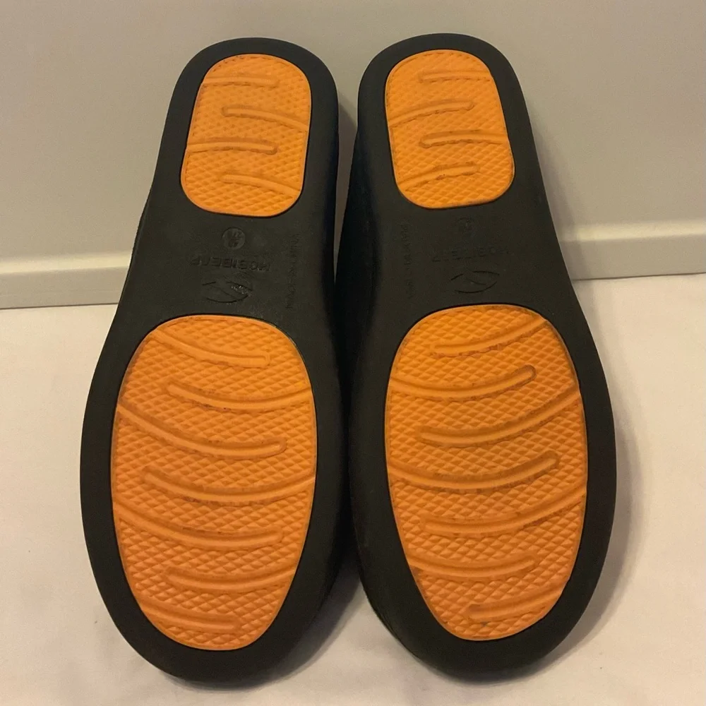 Black velour slippers L